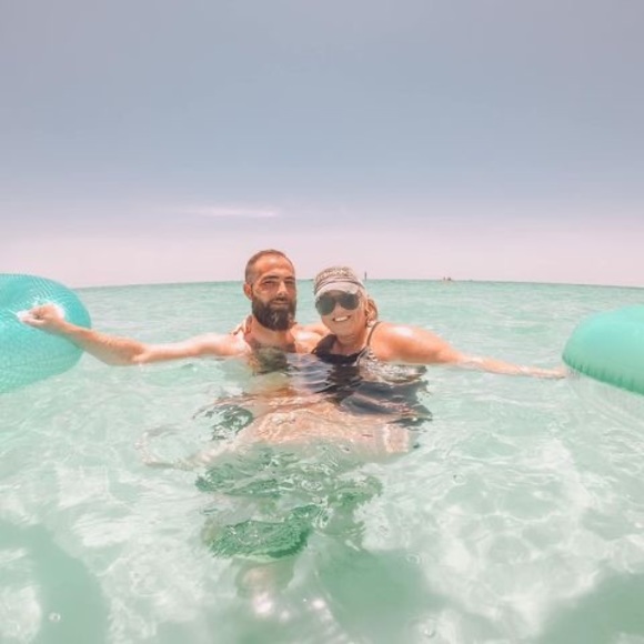 Meet your Posher, Stephanie - Picture 1 of 1